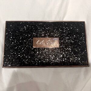 Brand new, LA girl eyeshadow pallet